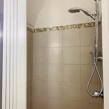 Nonno Tommy 폴리나노 아마레