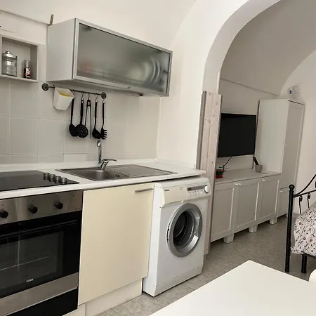 펜션 Nonno Tommy 폴리나노 아마레